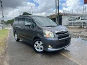 Toyota Noah 2.0 158hp AWD (7 Seater) 2012 Teal for sale