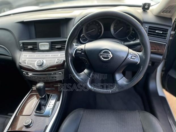 Nissan Fuga 2012 White