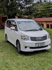 Toyota Noah 2.0 143hp AWD (8 Seater) 2012 White for sale