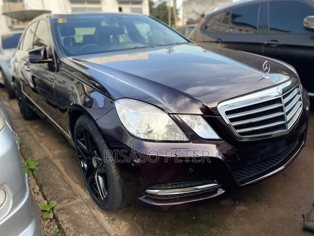 Mercedes-Benz E300 2011 Black