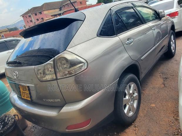 Toyota Harrier 2009 Silver