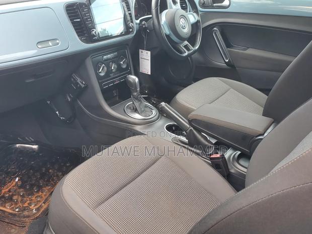 Volkswagen Beetle 2015 Blue
