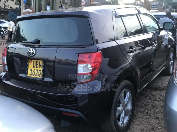 Toyota IST 2009 Maroon