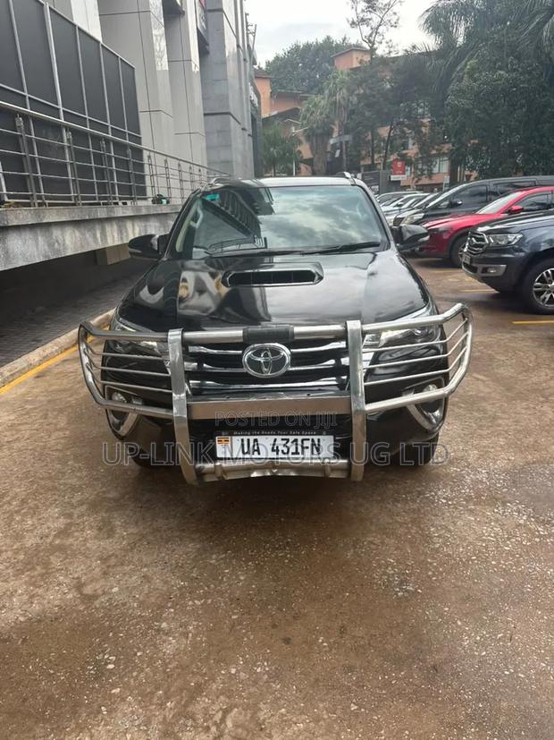 Toyota Fortuner 2017 Black