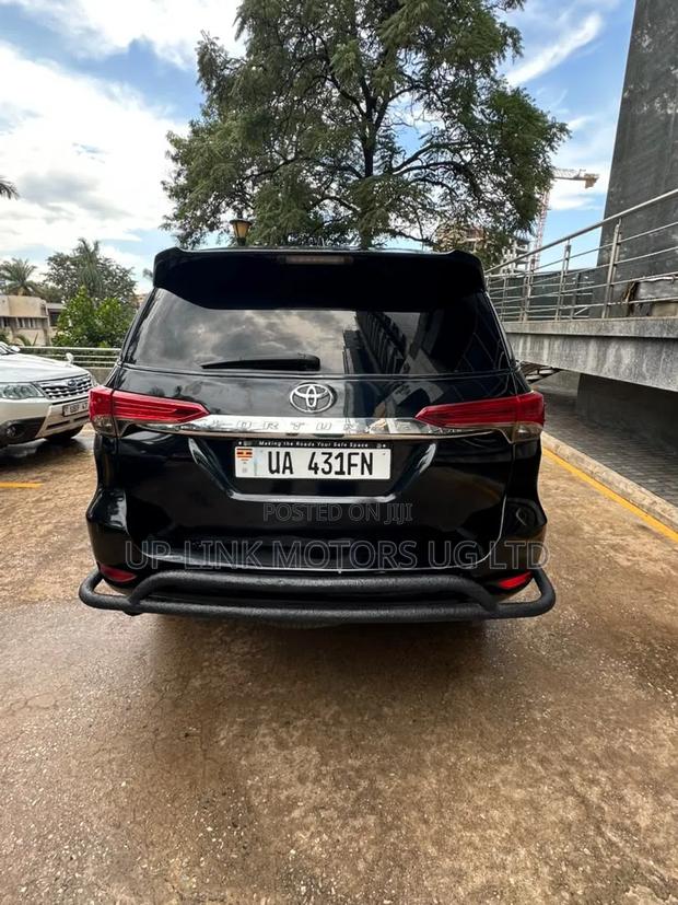 Toyota Fortuner 2017 Black