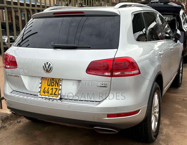 Volkswagen Touareg VR6 Lux 2012 Silver