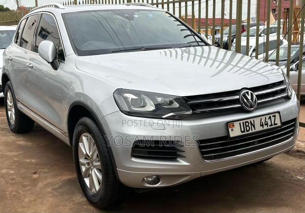 Volkswagen Touareg VR6 Lux 2012 Silver