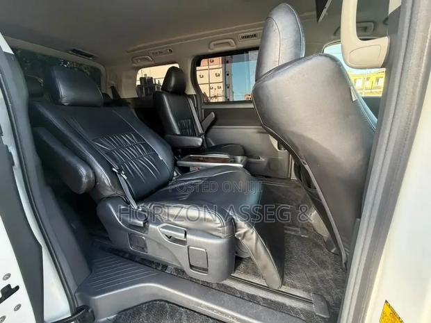 Toyota Alphard 2013 White
