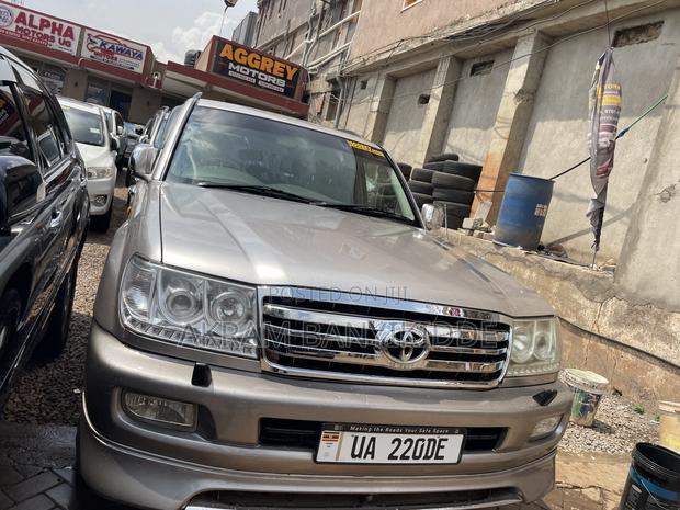 Toyota Land Cruiser 2007 Silver