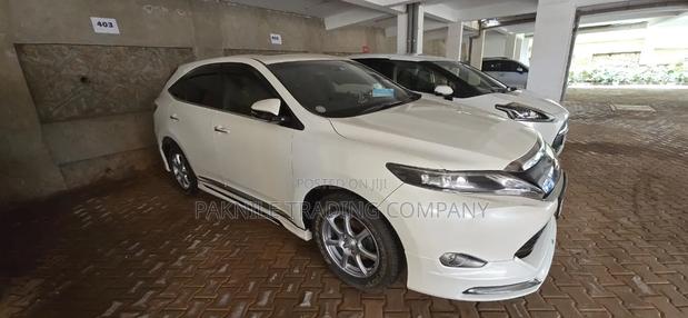 Toyota Harrier Hybrid Progress 2015 White