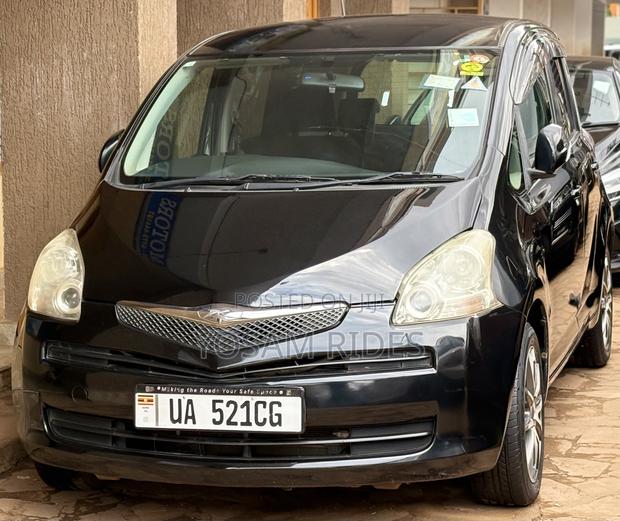 Toyota Ractis 1.5 FWD 2009 Black