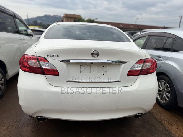 Nissan Fuga 2012 White