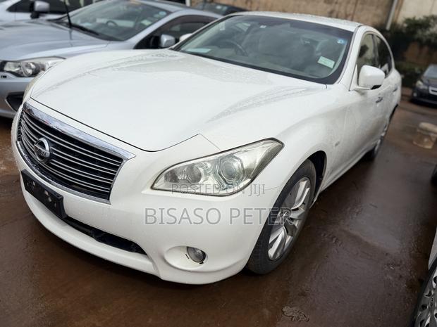 Nissan Fuga 2012 White