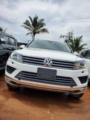 Volkswagen Touareg V6 Executive AWD 4MOTION 2015 White for sale