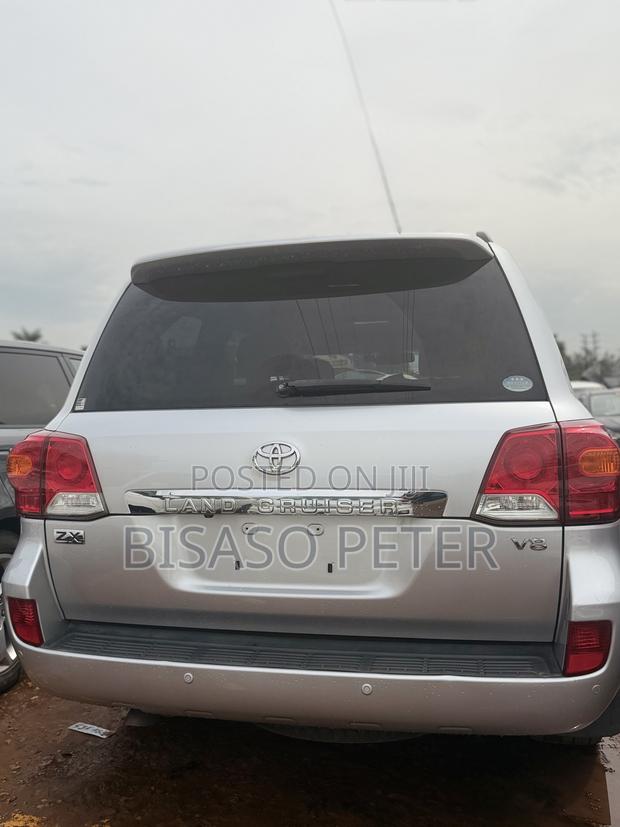 Toyota Land Cruiser 2013 Silver