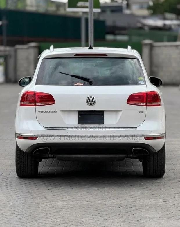 Volkswagen Touareg 2017 White