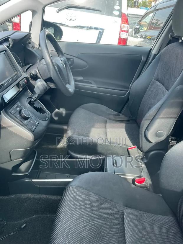 Toyota Wish 2013 Black