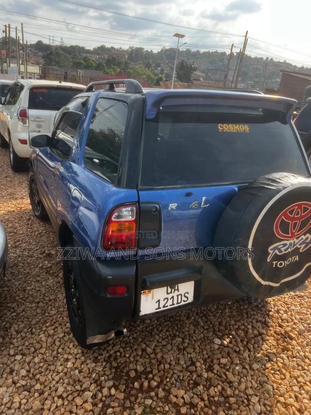 Toyota RAV4 Automatic 2003 Blue