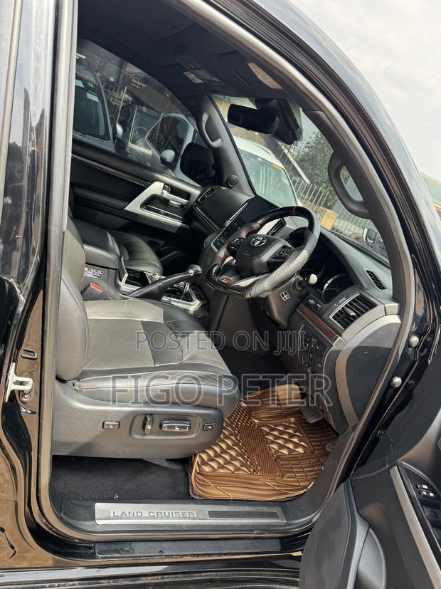 Toyota Land Cruiser 2014 Black