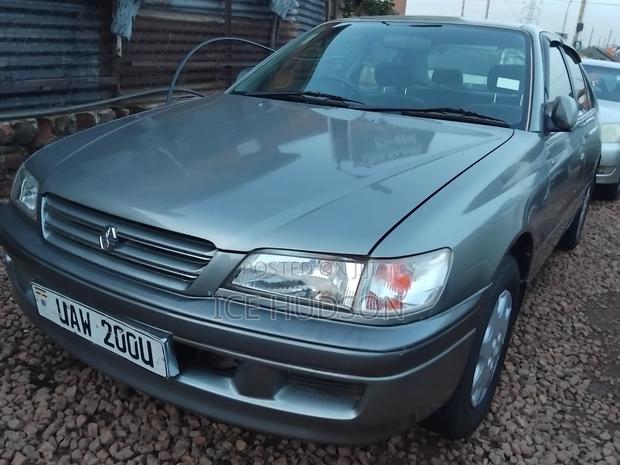 Toyota Corona Premio 2000 Gray