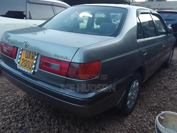 Toyota Corona Premio 2000 Gray