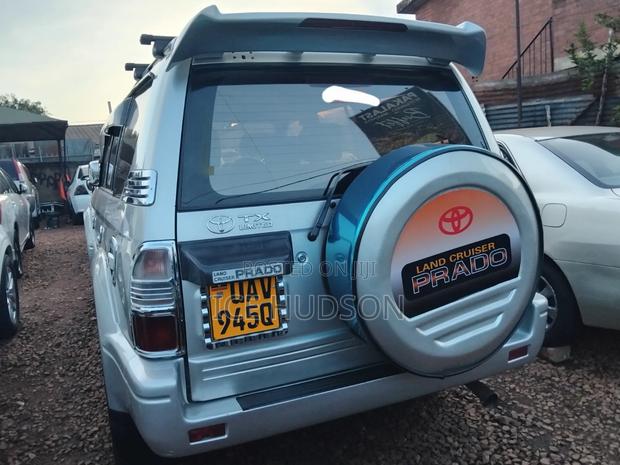 Toyota Land Cruiser Prado 2002 Silver