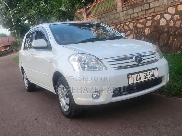 Toyota Raum 2011 White