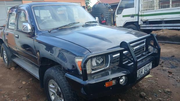 Toyota Hilux Surf 2000
