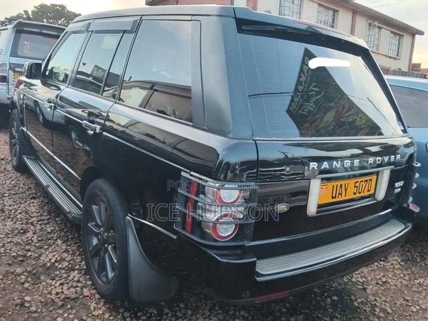 Land Rover Range Rover Vogue 2011 Black