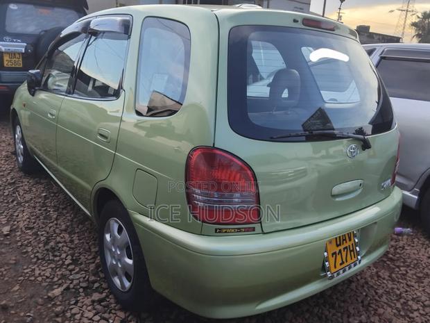 Toyota Corolla Spacio 2001