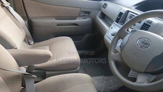 Toyota Raum 1.5 FWD 2011 White