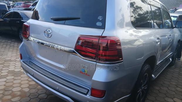 Toyota Land Cruiser 2017 Silver