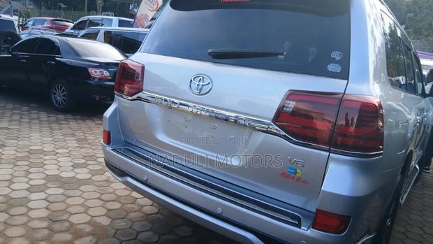 Toyota Land Cruiser 2017 Silver