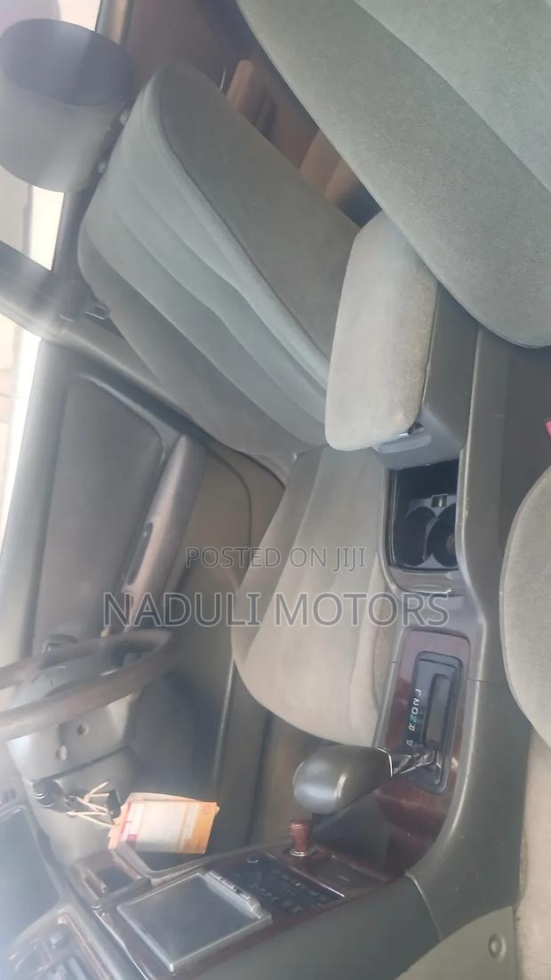 Toyota Mark II 2002 Silver