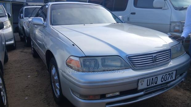 Toyota Mark II 2002 Silver