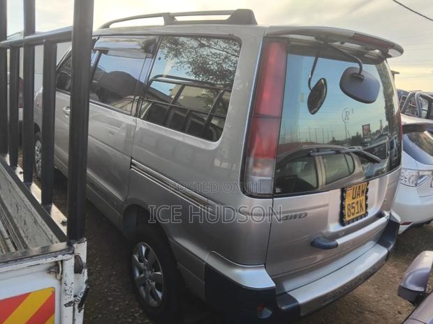 Toyota LiteAce Noah 2001 Silver