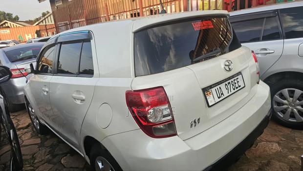Toyota IST 2010 White