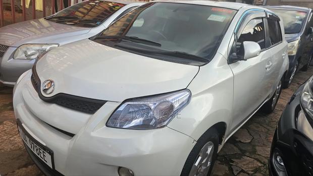 Toyota IST 2010 White