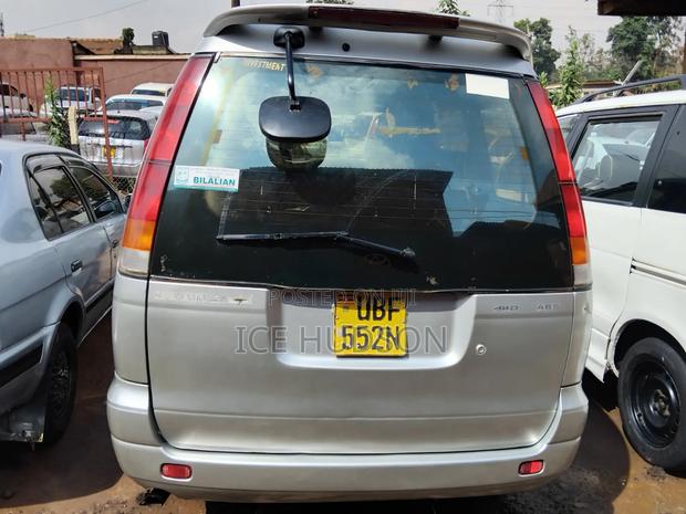 Toyota LiteAce Noah 2000 Silver
