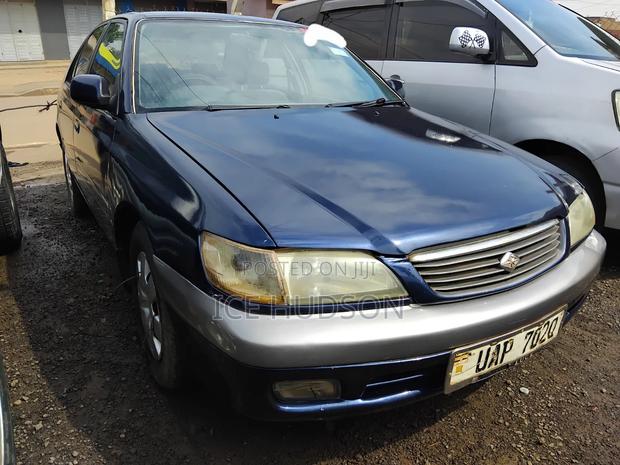 Toyota Corona Premio 2000 Blue