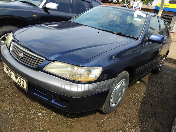 Toyota Corona Premio 2000 Blue