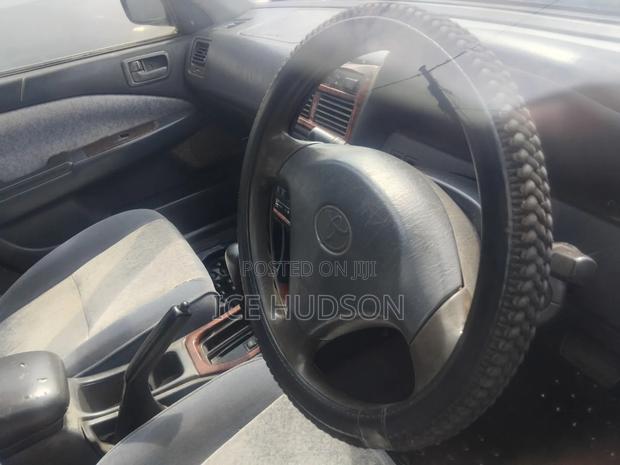 Toyota Corona Premio 2000 Blue