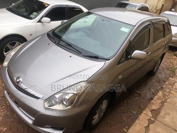 Toyota Wish 2006 Silver
