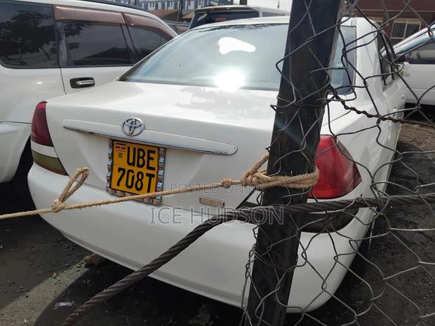 Toyota Mark II 2003 White