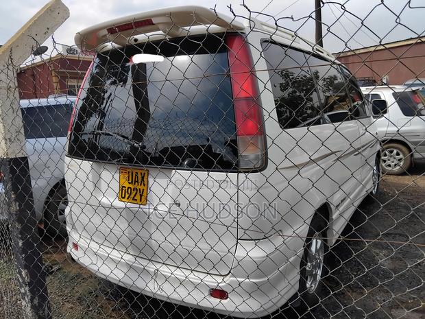 Toyota LiteAce Noah 2001 White