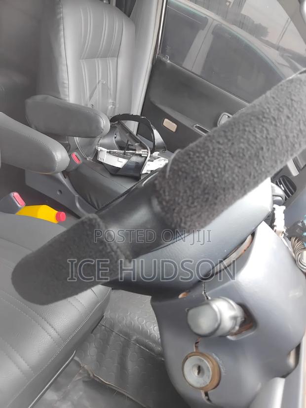 Toyota LiteAce Noah 2001 White
