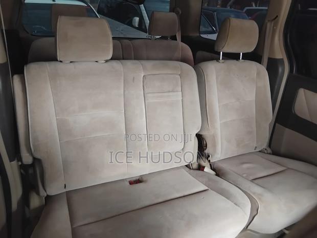 Toyota Alphard 2004 Silver