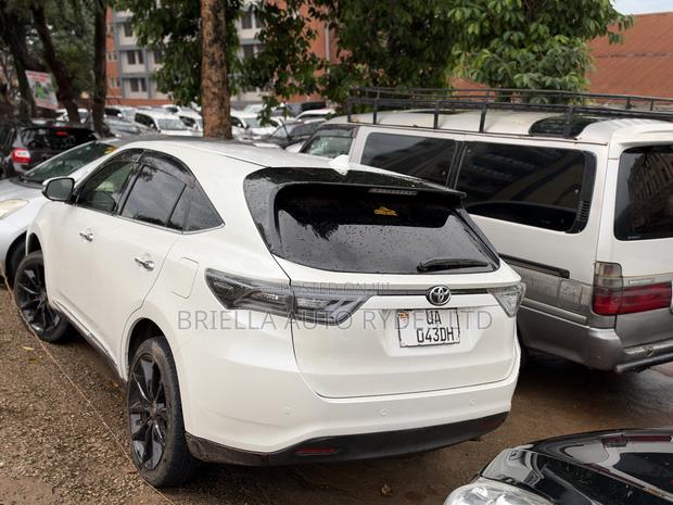 Toyota Harrier 2016 White