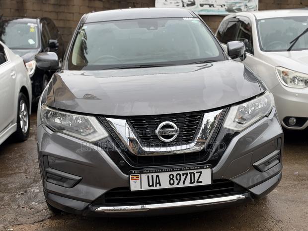 Nissan X-Trail 2016 Gray