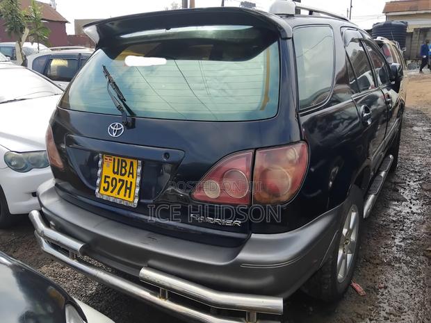 Toyota Harrier 2001 Black
